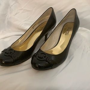 Michael Kors pumps